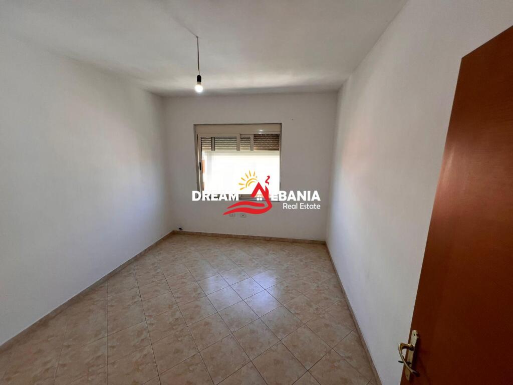 2+1 apartment with 2 bathrooms and garage for sale in Astir, near 2 Palmave