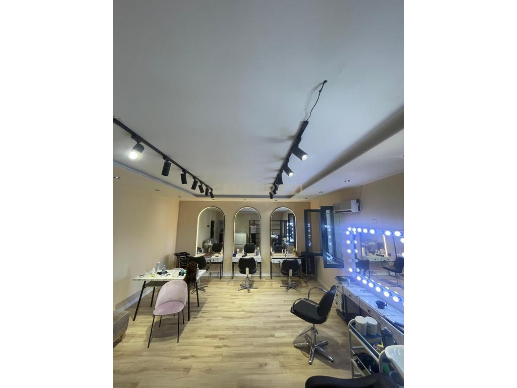 Business premises for rent Agimi buildings