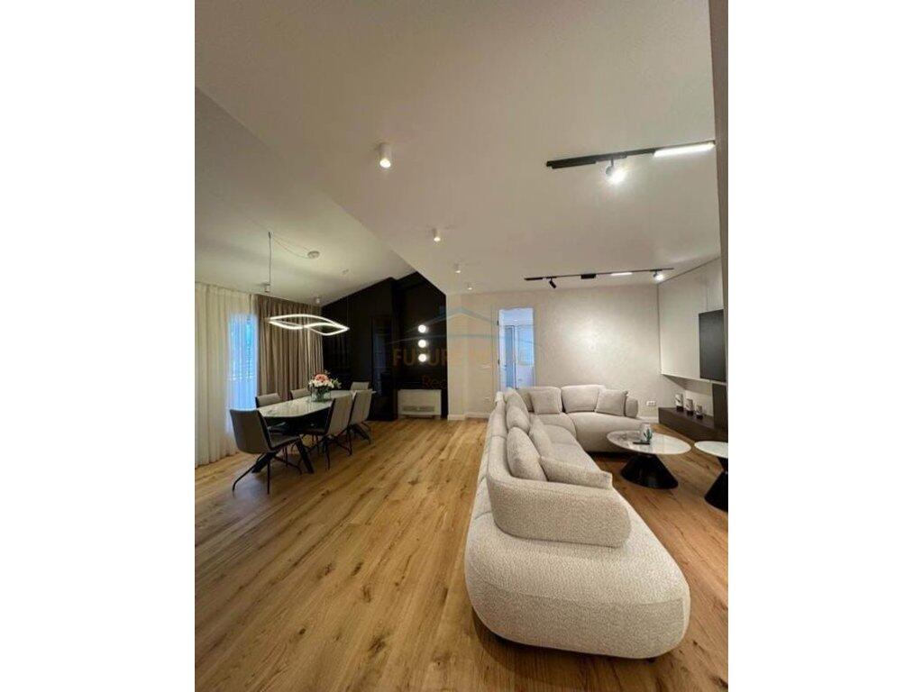 For sale, Penthouse, Liqeni i Thatë, Tirana.