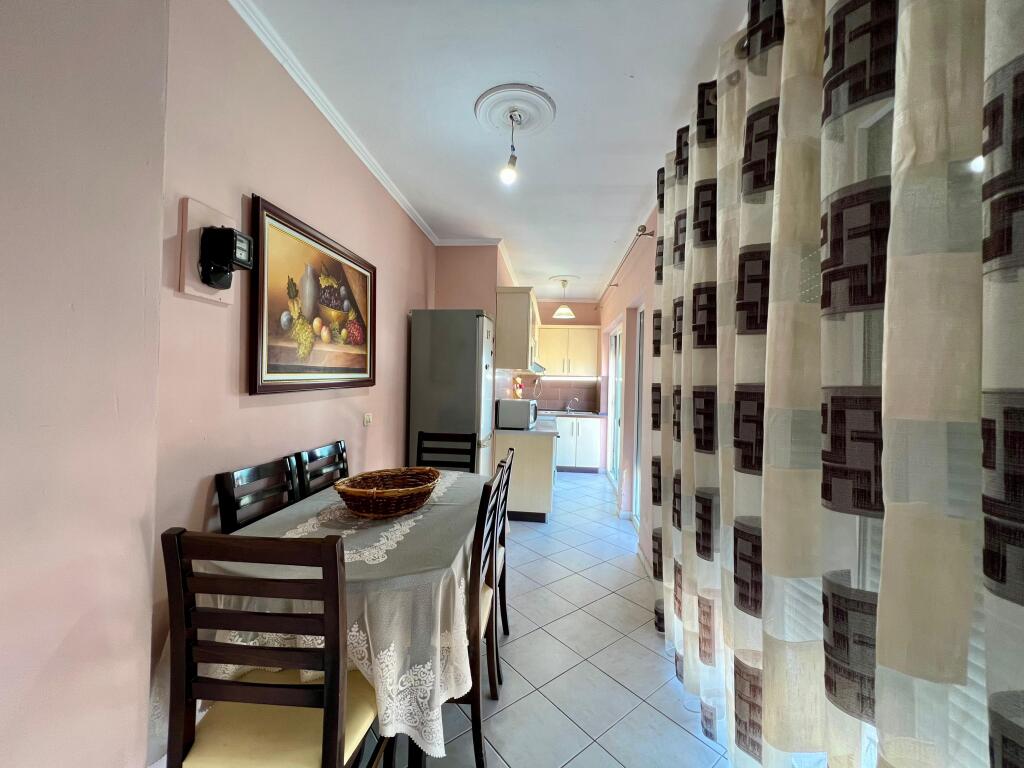 Rent, Apartment 2+1 "Laprakë", Tirana.