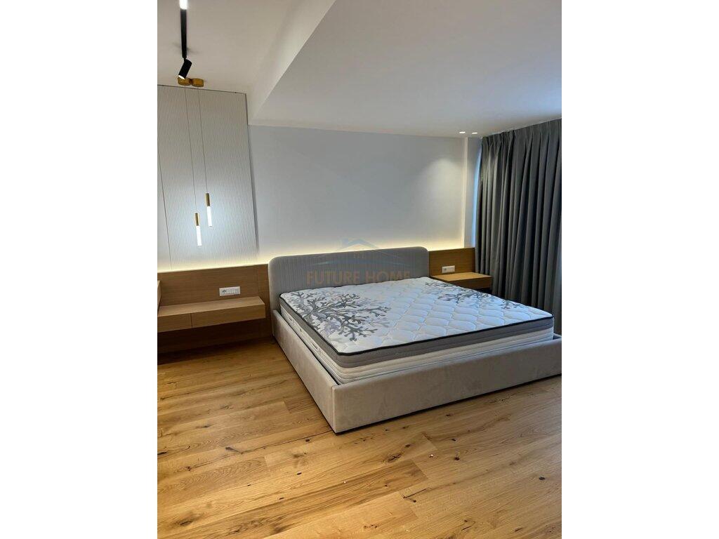 For sale, Penthouse, Liqeni i Thatë, Tirana.