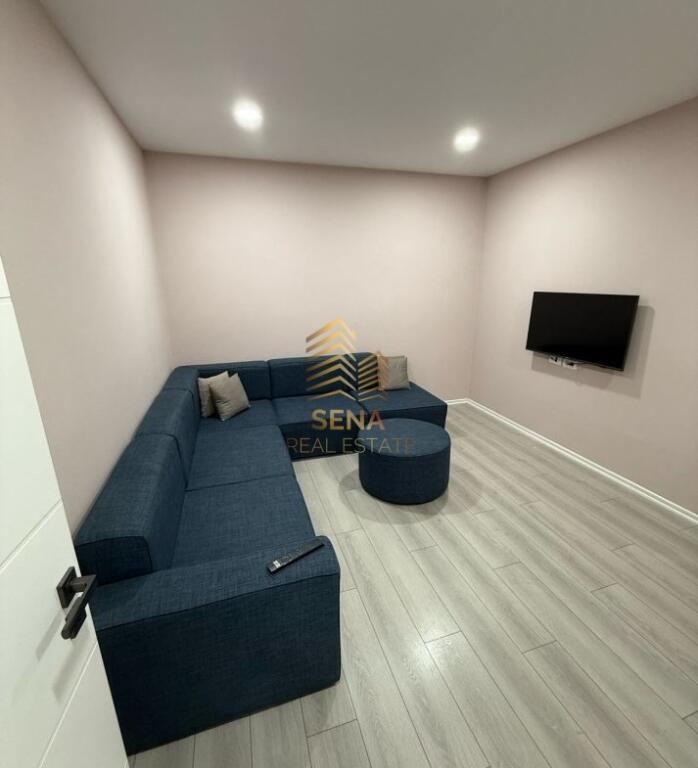 Qira, Apartament 1+1, Rruga Jordan Misja-pranë shinave.