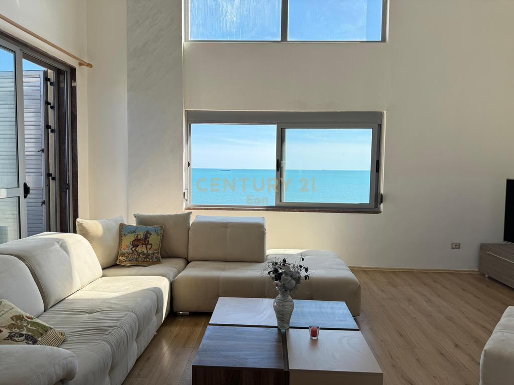 VENDESI SUPER DUPLEX PENTHOUSE CON VISTA MARE INSIEME A GARAGE NELLA SPIAGGIA, DURRES!