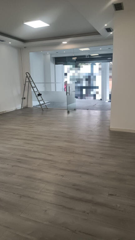 Dyqan me qera tek 21 Dhjetori (ID BD21713) Tirane