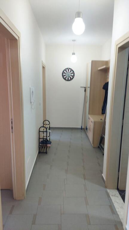 Super apartament 2+1+garazhd për qira mbraoa hotel Mondialit