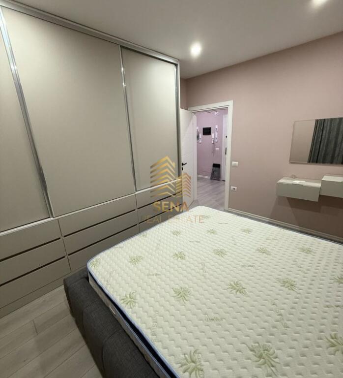 Qira, Apartament 1+1, Rruga Jordan Misja-pranë shinave.