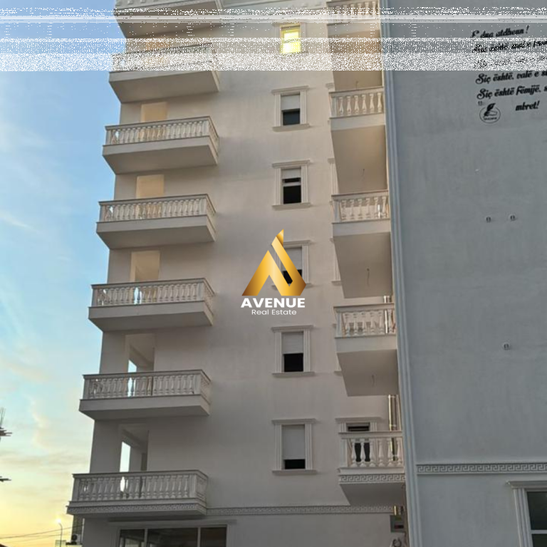 SHITET APARTAMENT 1+1, WHITE CROWN KAMEZ, TIRANË