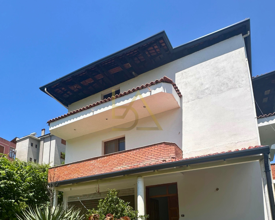 For Sale 3-Story Villa in Shkozë – Excellent Opportunity for Living or Investment!