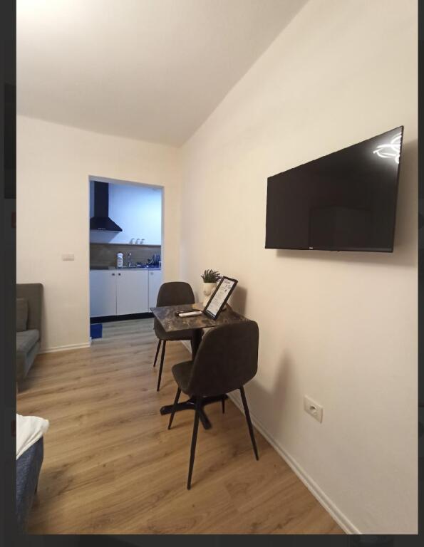 1+1 apartment for rent near the intersection of Vasil Shantos