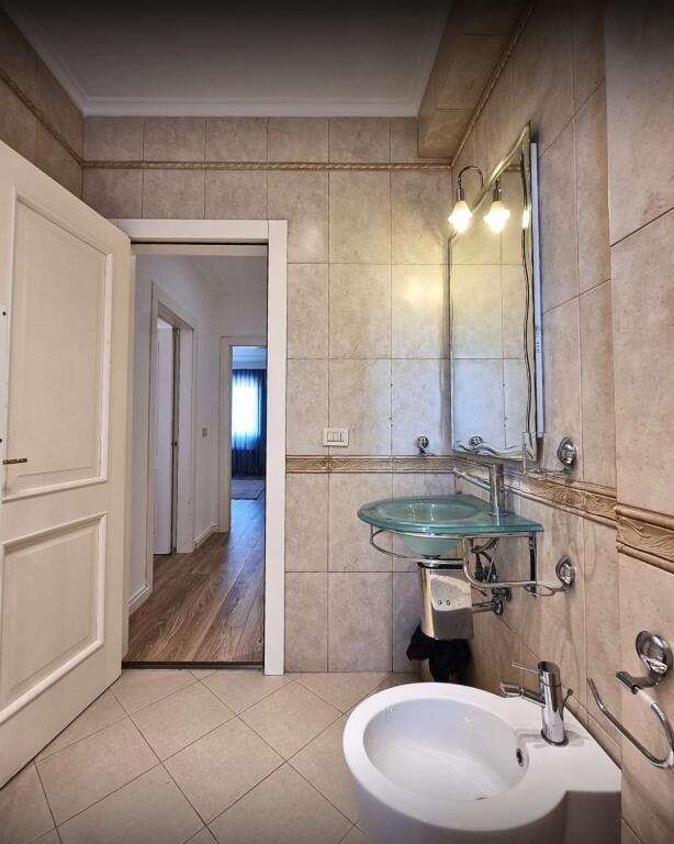 We offer for rent a Super luxury apartment 2+1+2, 145 m2 at Garda