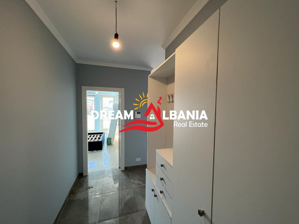 1+1 apartment for rent at Zogu i Zi, near 'Ring Center' in Tirana.