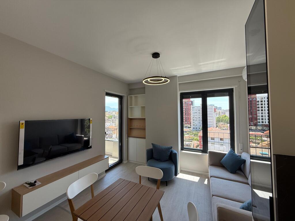 Apartament 1+1 me Post Parkimi – Me Qira TEK BULEVARDI I RI