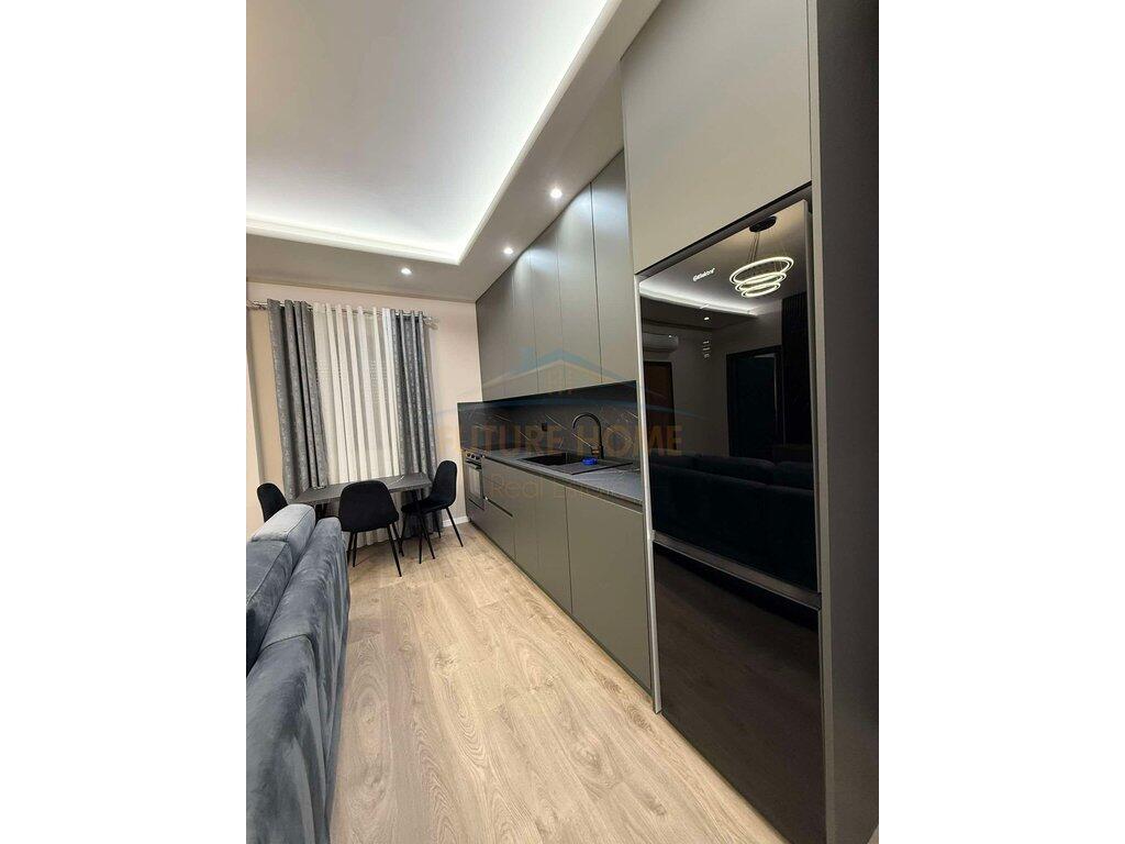 Shitet, Apartament 1+1, Liqeni i Thate.