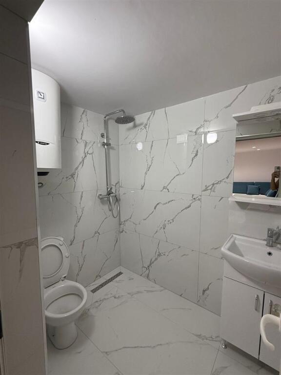 1+1 apartment in Kodra e Diellit/Above Kristali