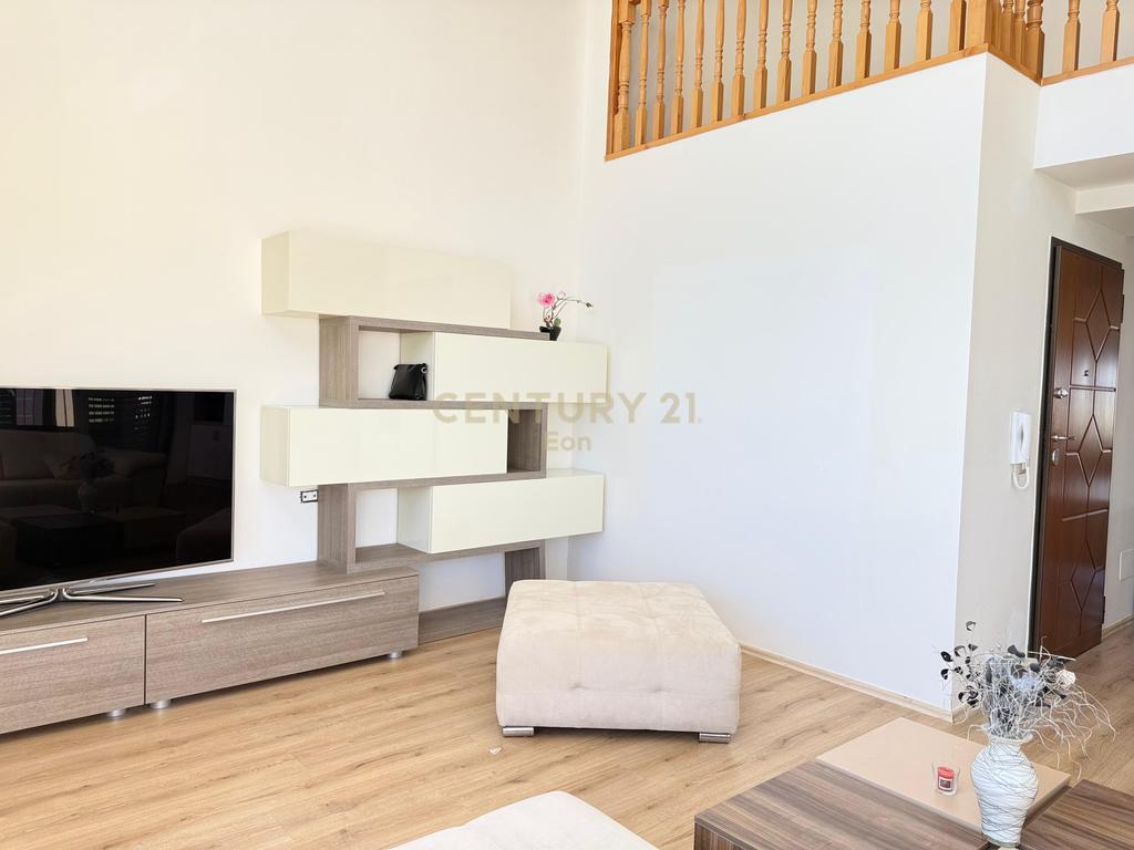 VENDESI SUPER DUPLEX PENTHOUSE CON VISTA MARE INSIEME A GARAGE NELLA SPIAGGIA, DURRES!