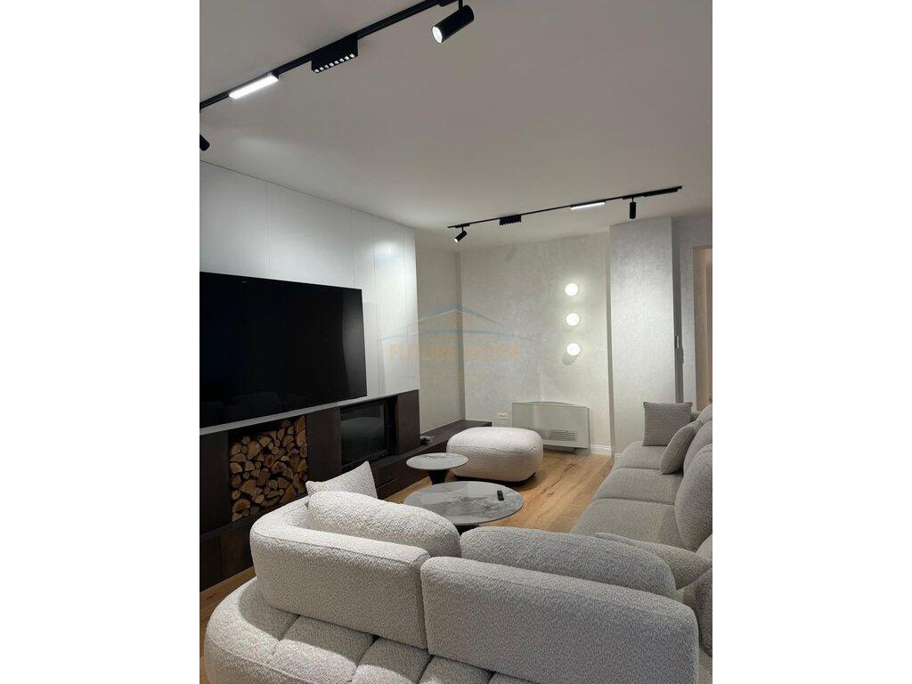 For sale, Penthouse, Liqeni i Thatë, Tirana.