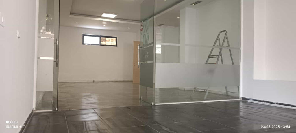 Dyqan me qera tek 21 Dhjetori (ID BD21713) Tirane