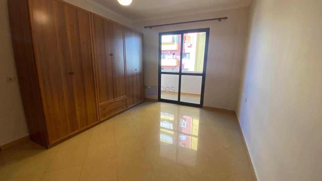 Apartament për qira 1+1 pas UET, Tiranë