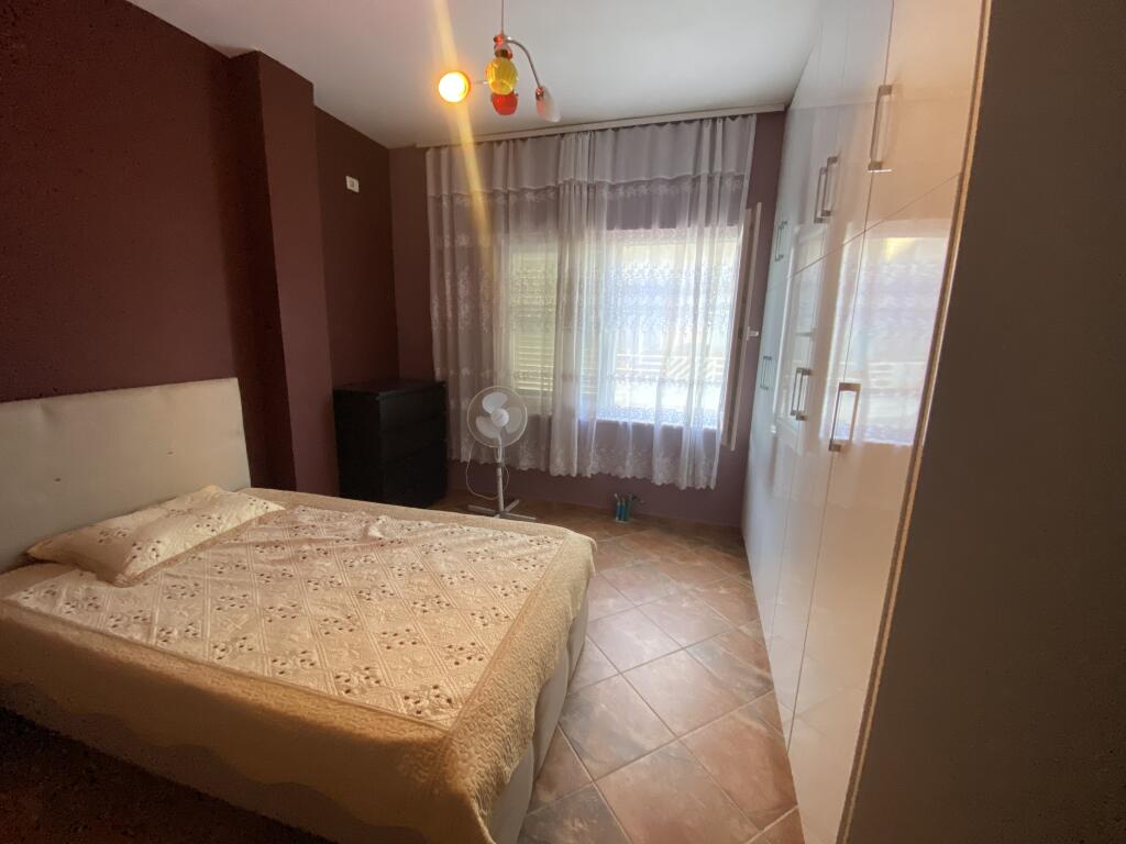 2+1, furnished, with parking, dry lake.