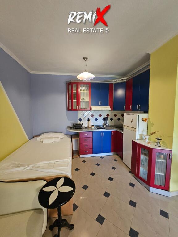 SHITET APARTAMENT 1+1 TEK SHKEMBI I KAVAJES