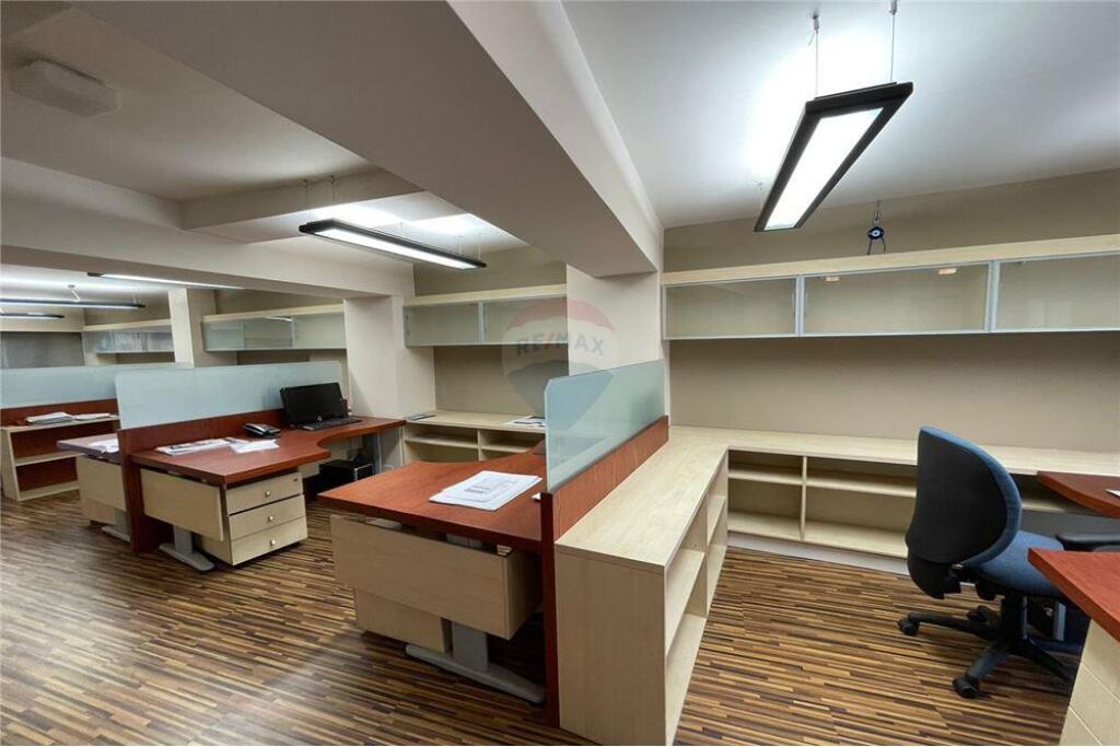 OFFICE SPACE FOR RENT NEAR BLV. BAJRAM CURRI!