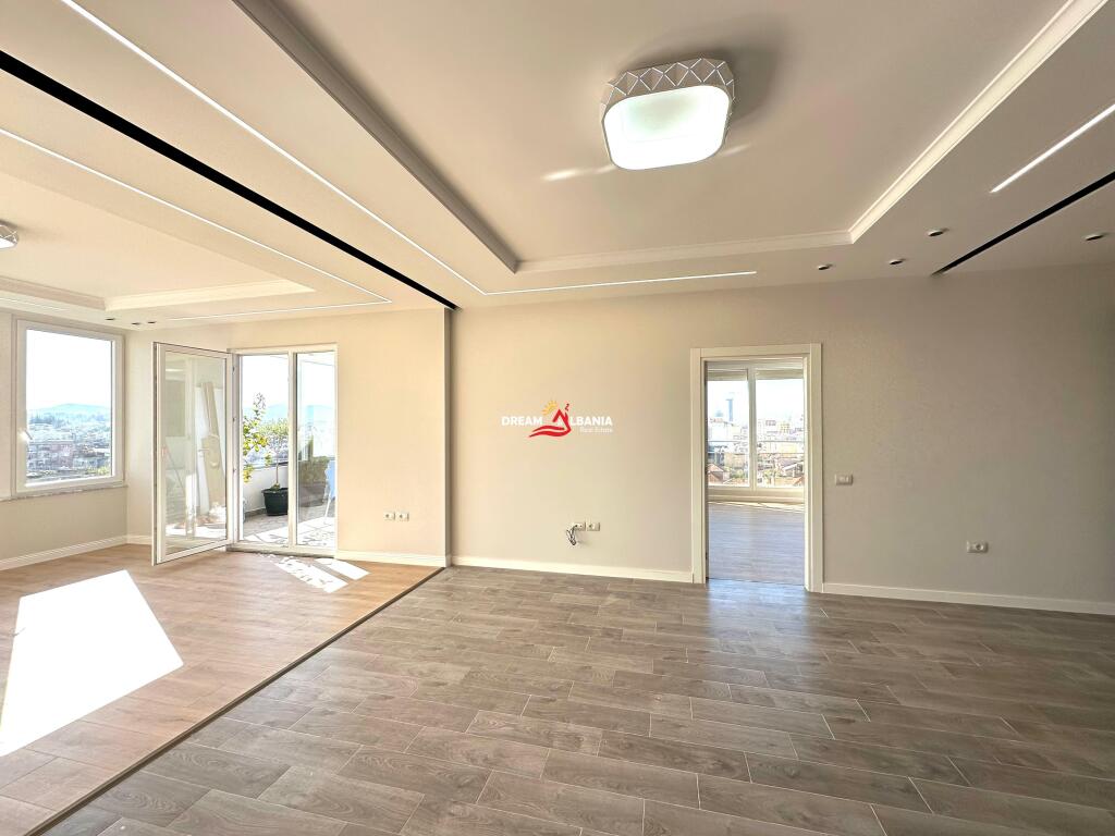 For sale a super apartment 3+1 at Xhamlliku - Tirana