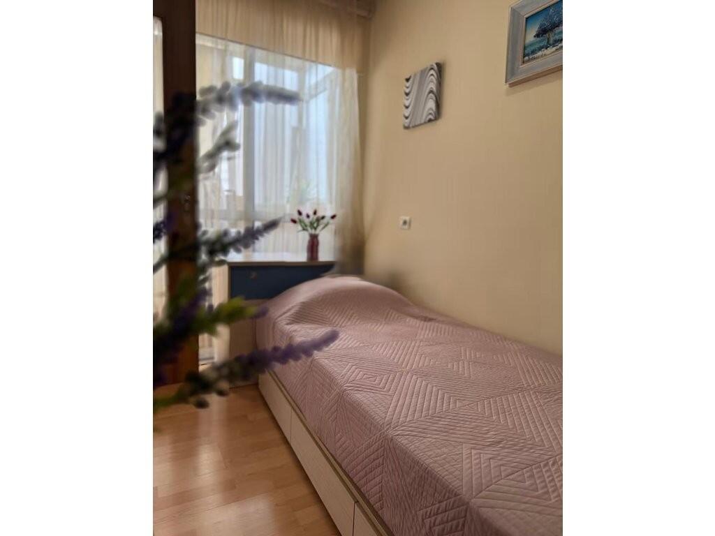 Apartament 2+1 për Qira te Rruga Barrikadave