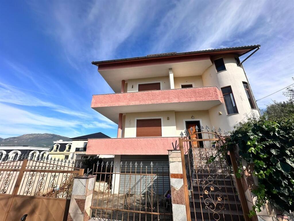 For sale 4-story villa + land in Mullet, near Iluminatium