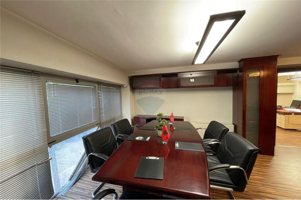 OFFICE SPACE FOR RENT NEAR BLV. BAJRAM CURRI!