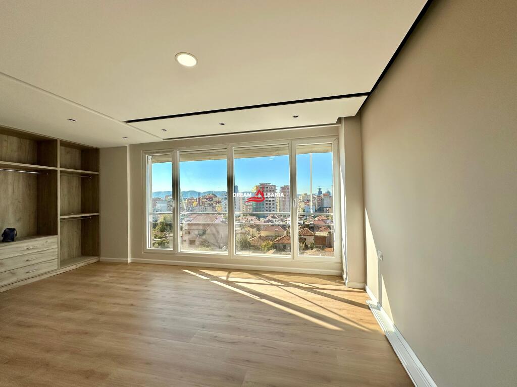 For sale a super apartment 3+1 at Xhamlliku - Tirana