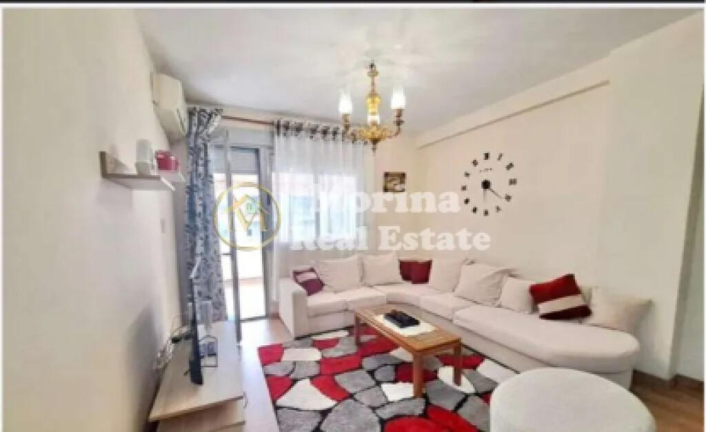 2+1 apartment, Kavaja Street