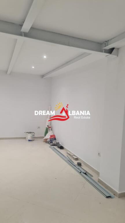 Business space for rent on Bulevardi i Ri