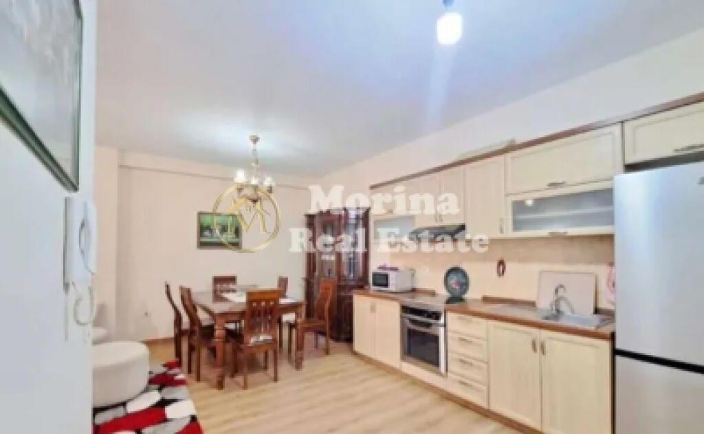 2+1 apartment, Kavaja Street