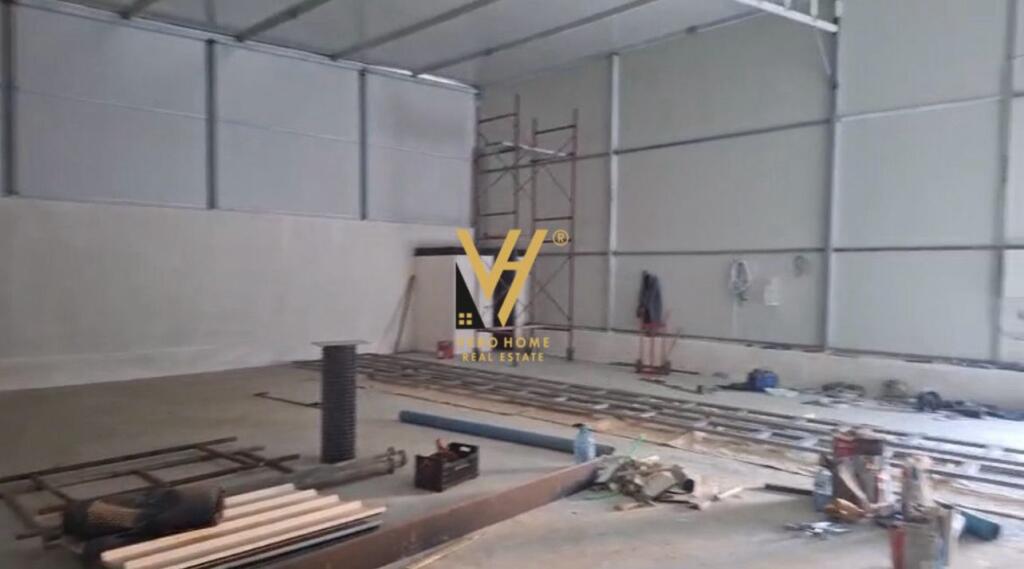 MAGAZINE 250M2 ME QERA NE KASHAR