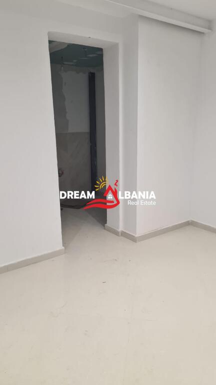 Business space for rent on Bulevardi i Ri