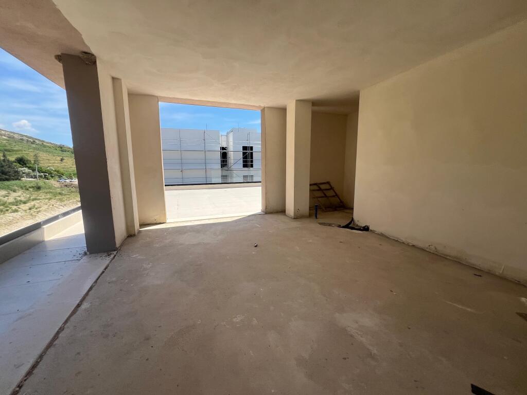 Penthouse for sale in Radhime