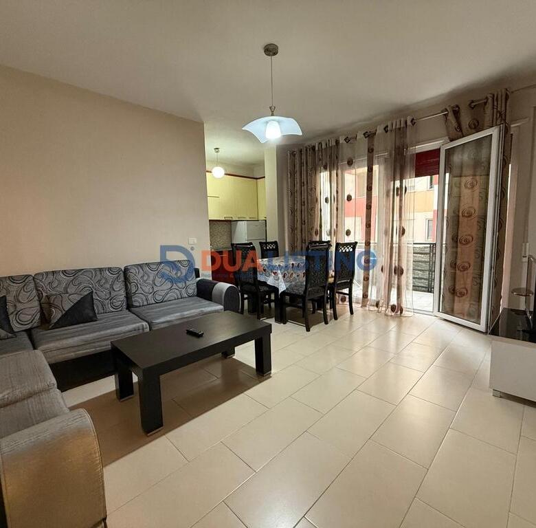 Offriamo un appartamento 2+1 in affitto ad Astir!
