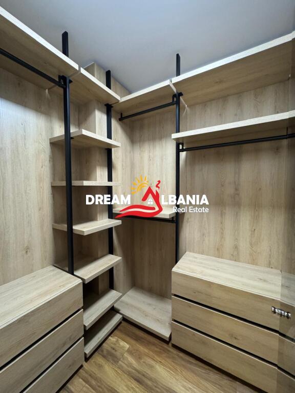 Luksoz Apartment 3+1+2 wc for sale in Bllok, near Sky Tower in Tirana