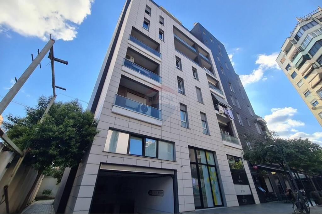 Office for rent in the Center!