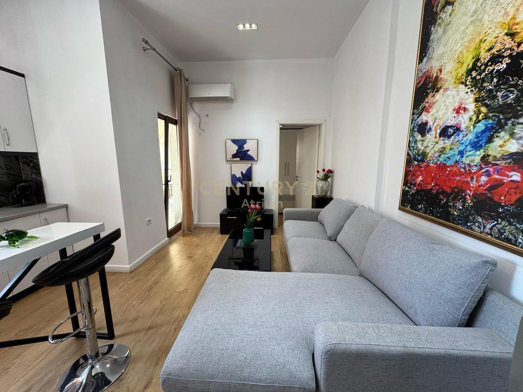 1+1 Apartment with veranda for rent at Delijorgji Complex