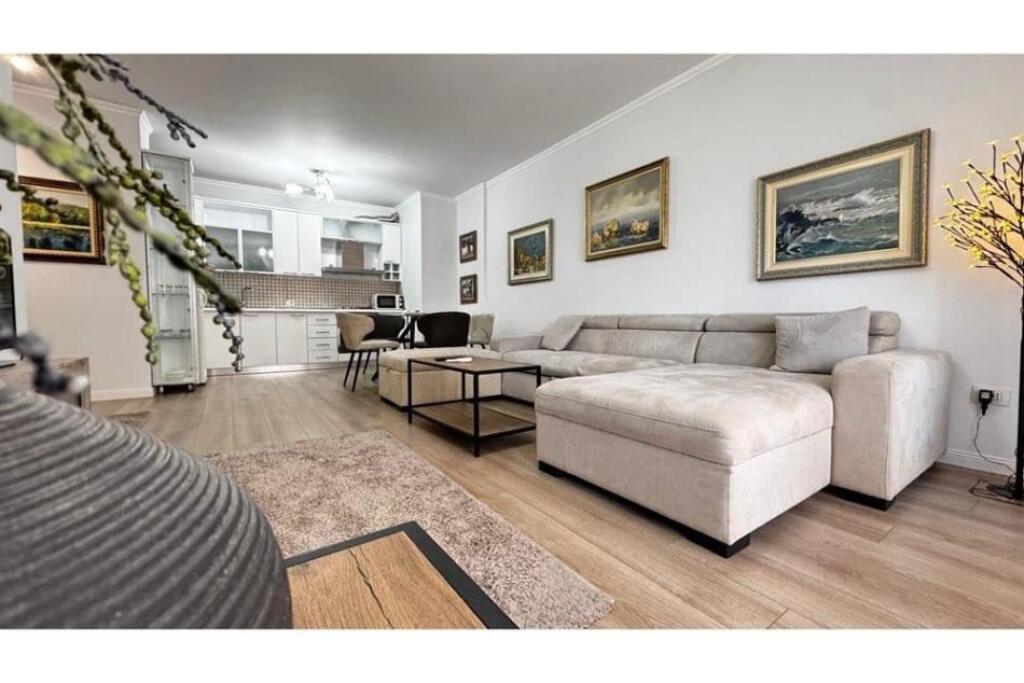 APARTAMENT 1+1 ME QIRA PRANE RTSH