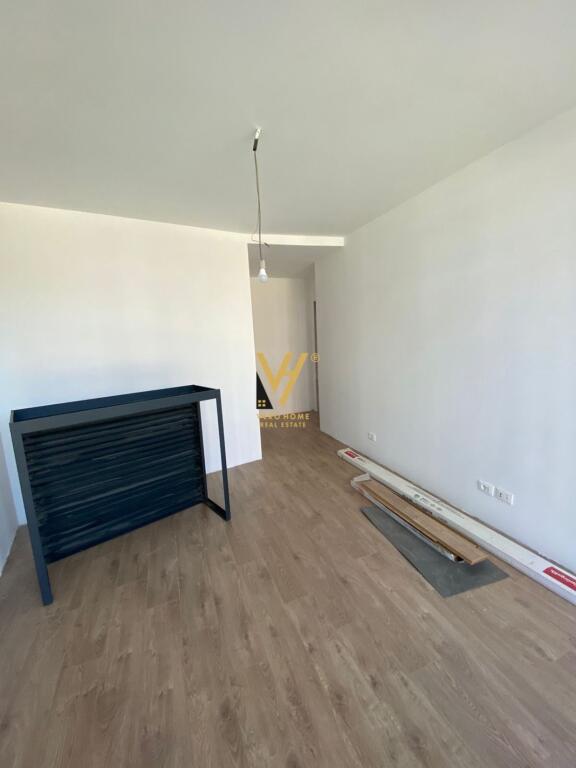 OFFICE 102 M2 FOR RENT AT LAKE VIEW RESIDENCE