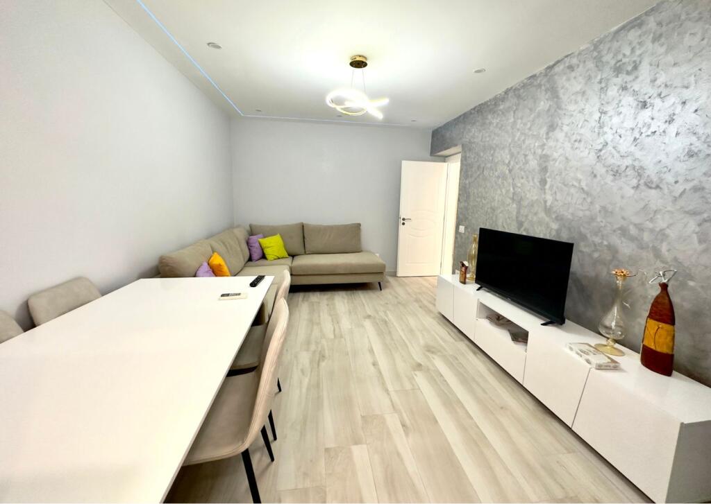 For sale with credit 📍2+1/Sale Former restaurant durres