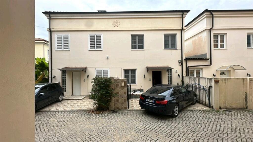 🏡 TRIPLEX VILLA FOR RENT IN EXCLUSIVE AREA – NEAR THE BRIGADES PALACE, MERITECH RESIDENCE, TIRANA