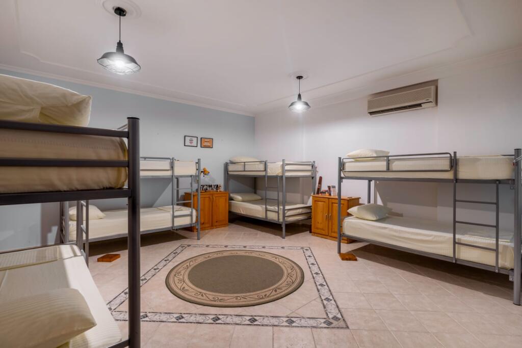APARTMENT FOR RENT 4+1 +VERANDA BLOCK NEAR LSI