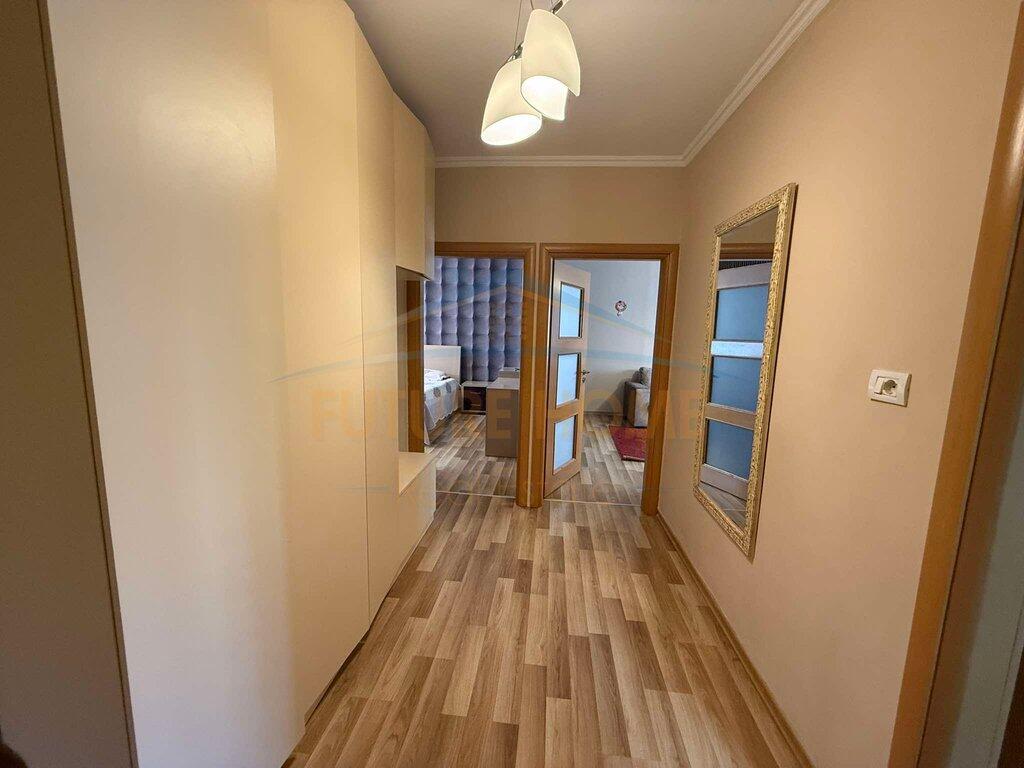 in affitto, Appartamento 1+1, Edificio con Freccia.