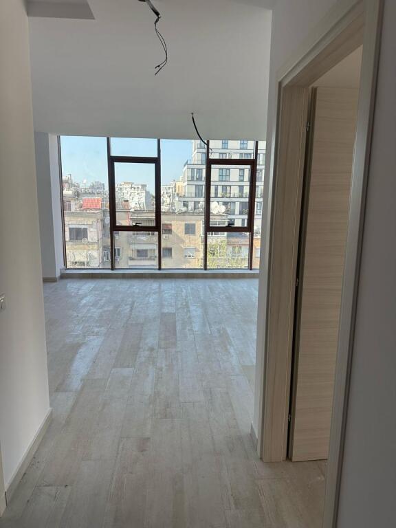 Space + parking area for offices for rent on Kavaja Street!