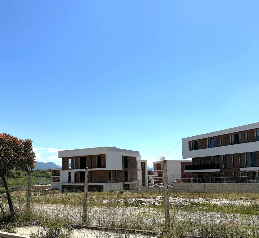 FOR SALE 2+1+2 WITH YARD + PARKING SPACE AT TULIPAN RESIDENCE!