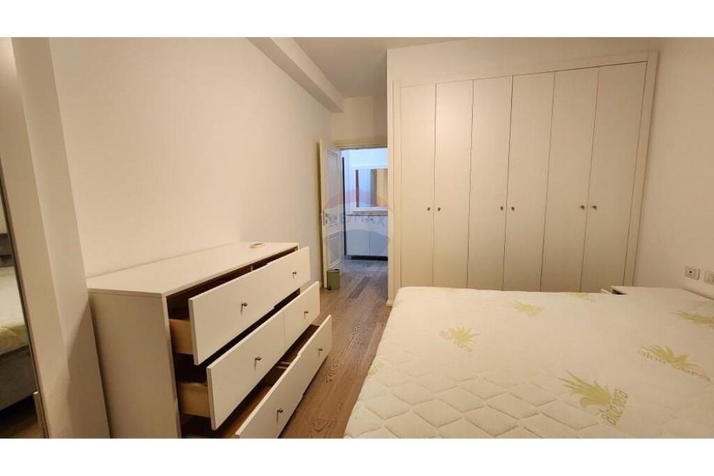 Rruga e Elbasanit---apartament 1+1 për qira