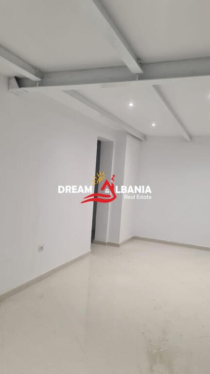 Business space for rent on Bulevardi i Ri